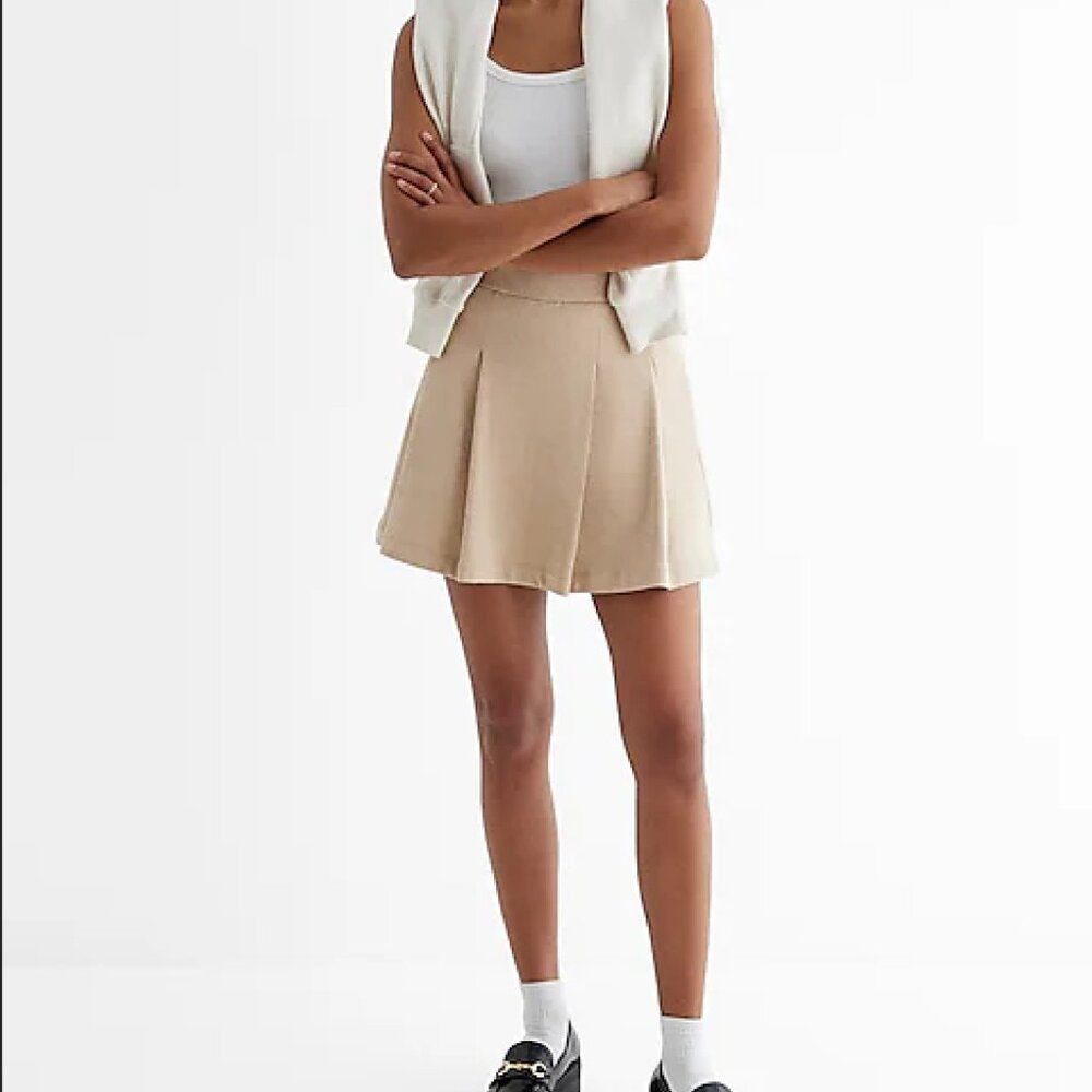 High Waisted Fleece Knit Pleated Mini Skort